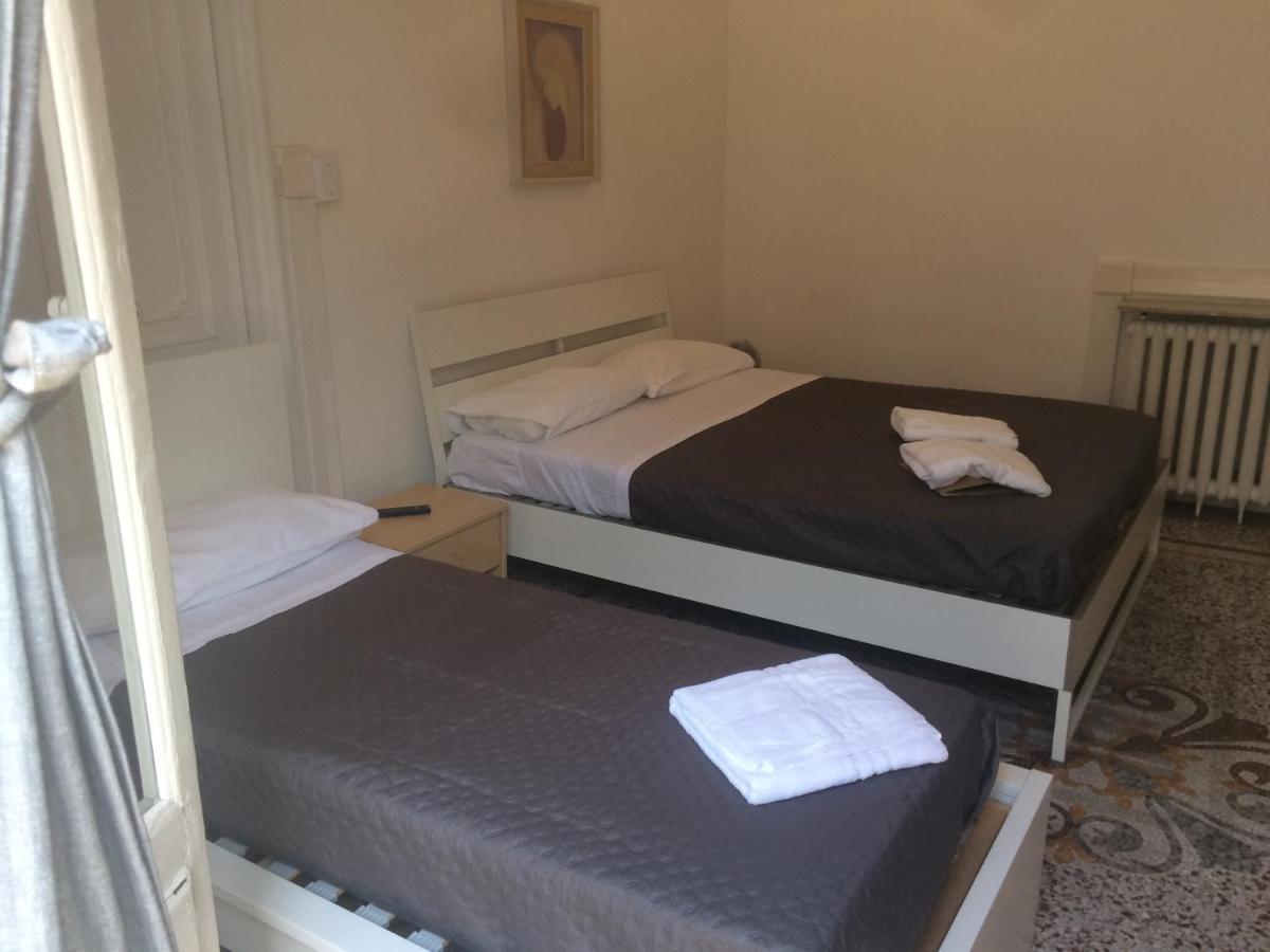 Guest House Roma Genova Exterior foto